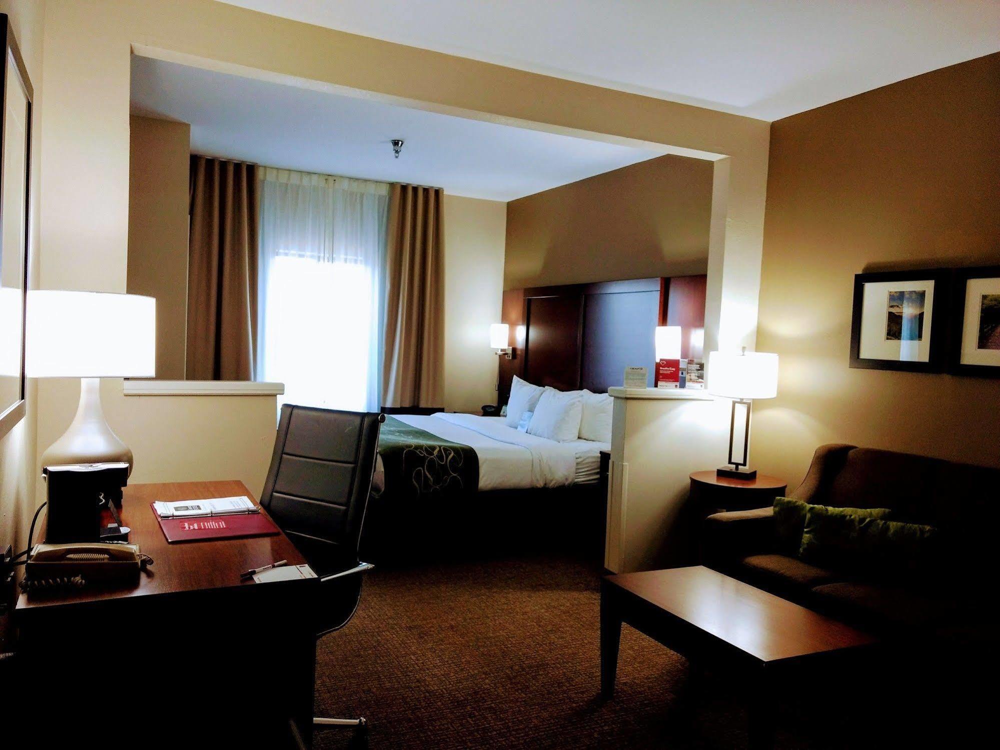 Comfort Suites Johnson City Near University Exterior foto